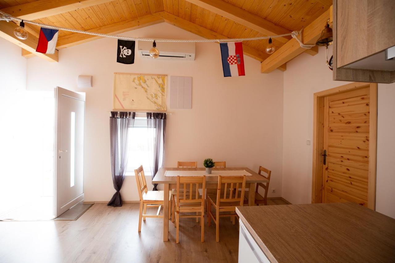 Kuca Nerezinka Apartment Nerezine Exterior photo